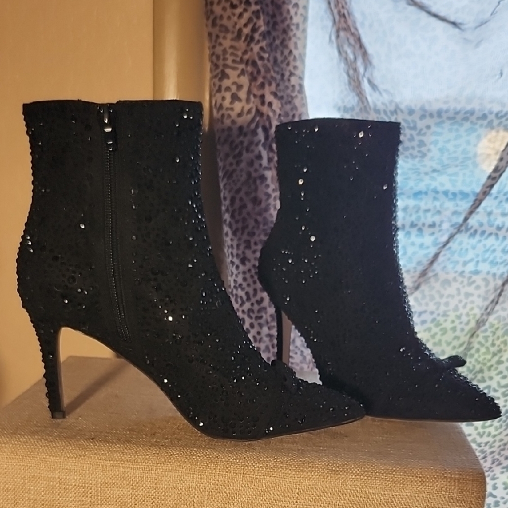 INC Bling Elegant  Bow Detail Black Ankle Zippered Heel Boots 8M